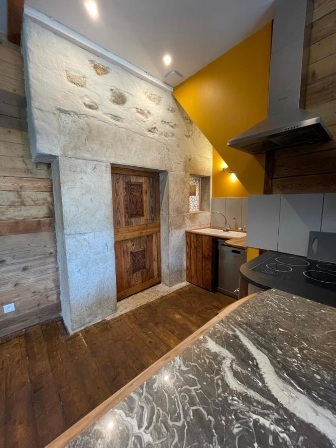 Le Refuge De Chaparon Apartment Lathuile Exterior photo